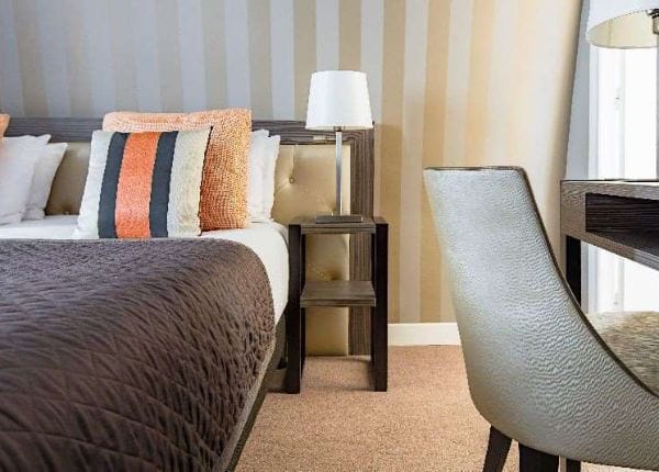 Eiffel_Kennedy-Paris-Standardzimmer-50-44680